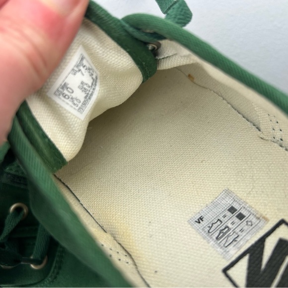 NEW Kelly green Vans Classic Green Canvas Sneakers 7.5 women’s - Picture 9 of 10